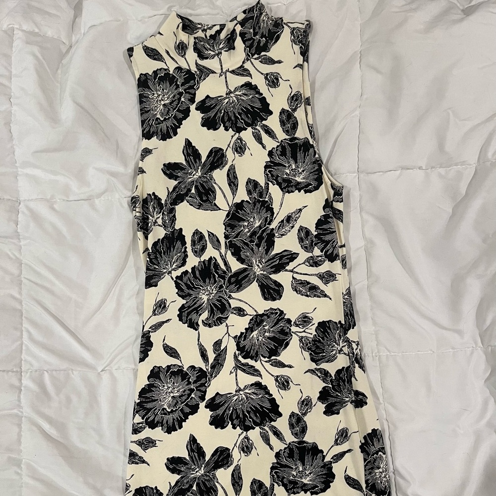 Forever 21 Floral Print Mock Neck Bodycon Dress